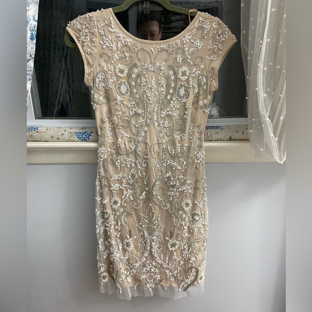 Aidan Mattox Short Prom Dress. Size 6 U.S./CAN. Beaded.